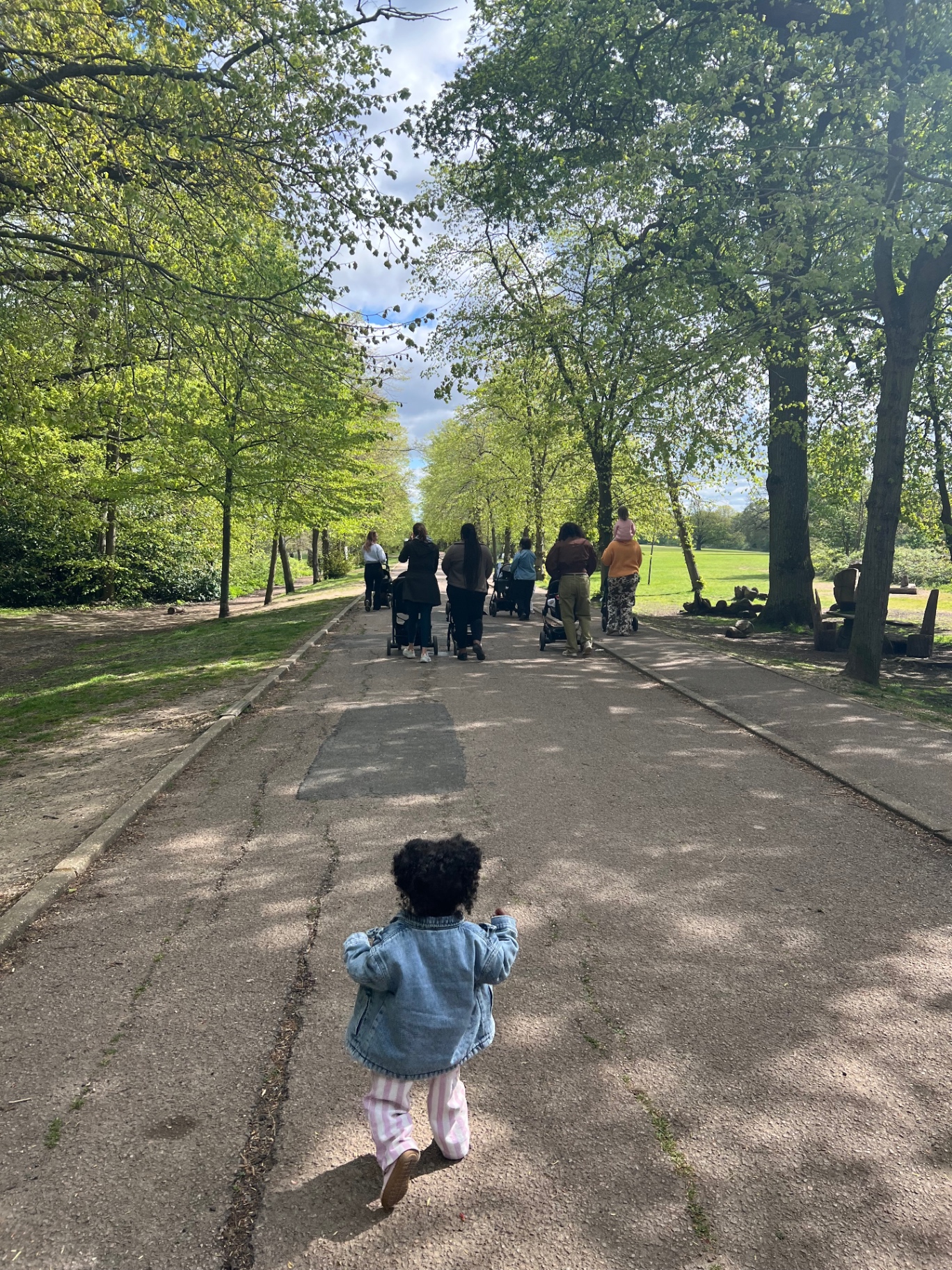 The Stroll Society moment